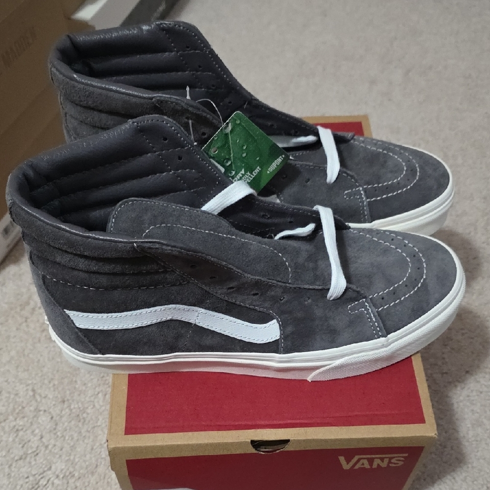 NWT Vans SK8-Hi Pig Suede Rabbit/snowwhite
